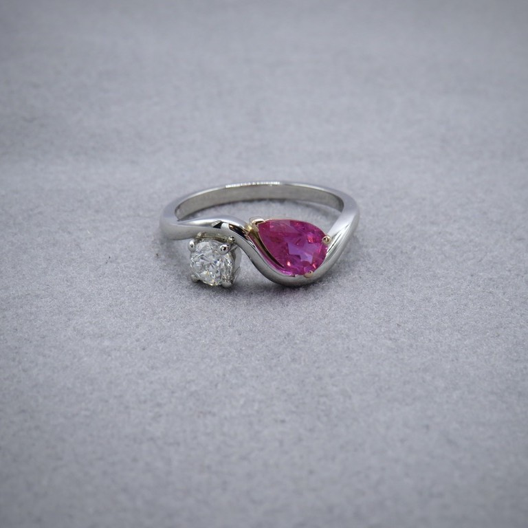 A Toi et Moi diamond and pink sapphire ring