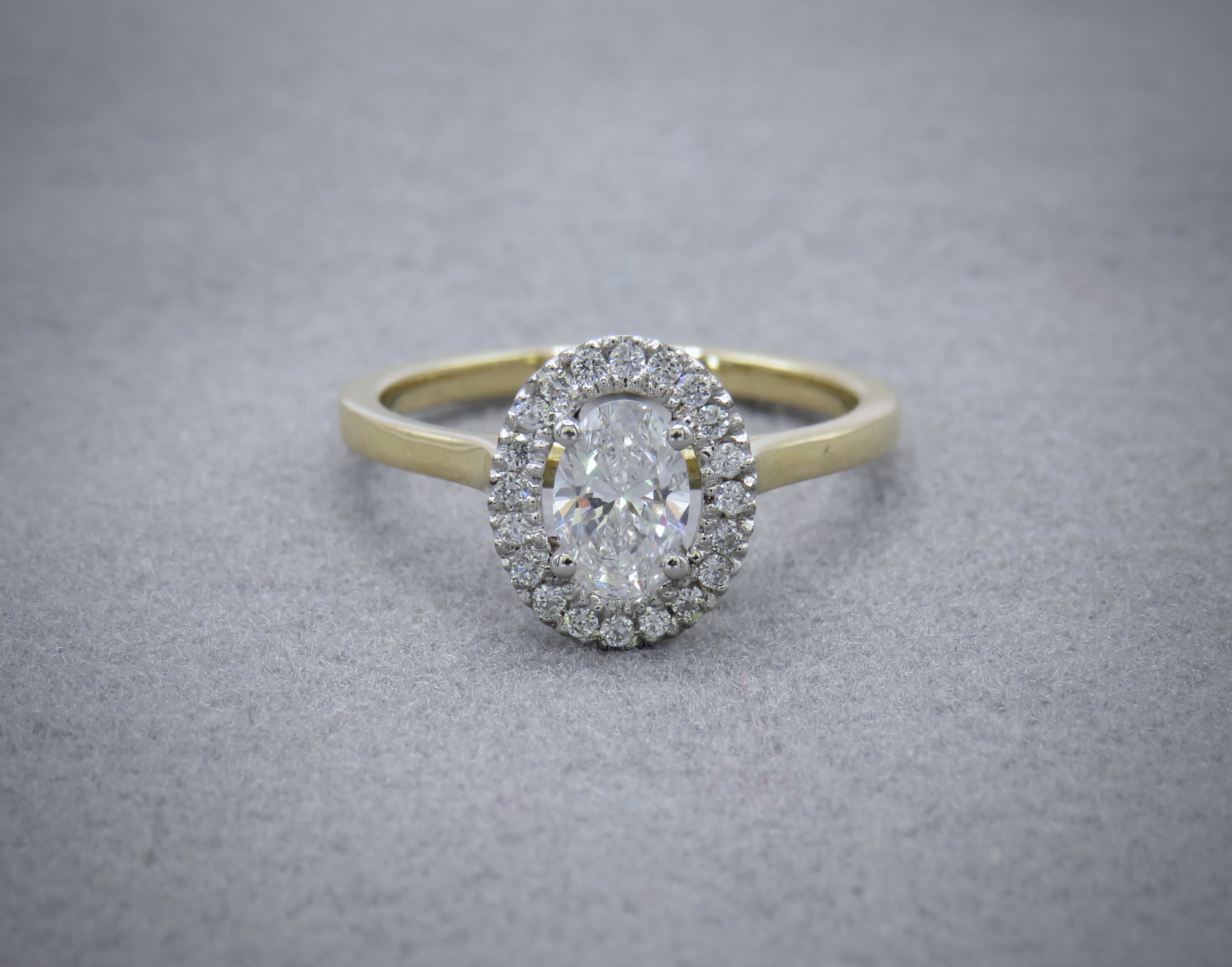 Oval Diamond halo ring