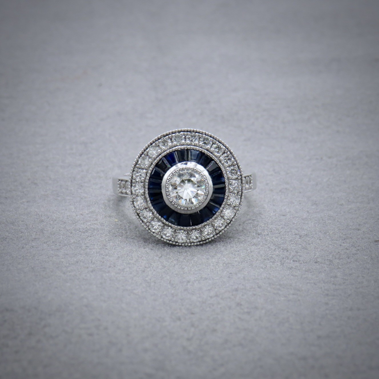 sapphire and diamond halo ring