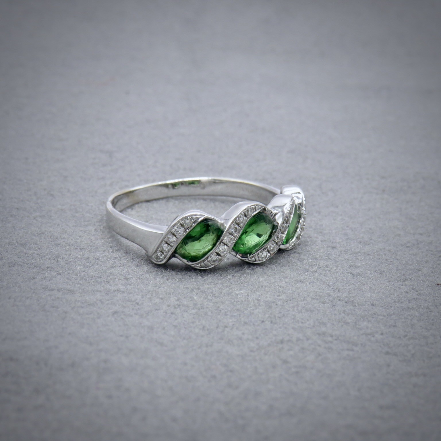 Tsavorite and diamond ring