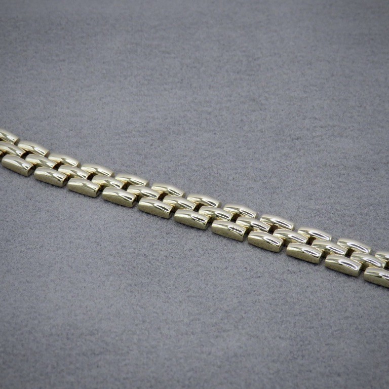 Yellow gold link bracelet